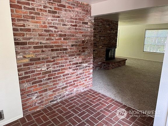 3rd image of 8502 Woodlawn Avenue SW