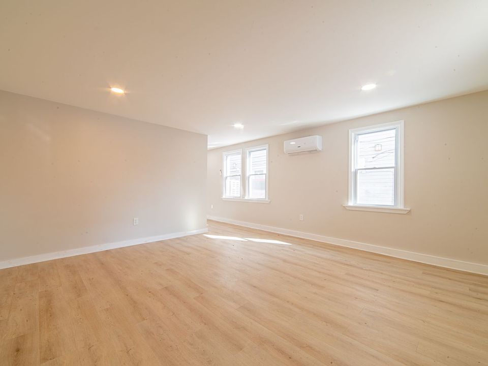 1st image of 115 N Delancy Pl #A