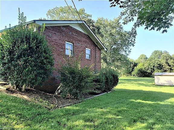 4th image of 139 Strawberry Ln