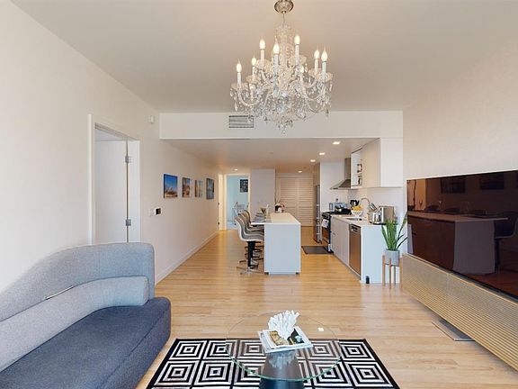 5th image of 1545 Pine St APT 203