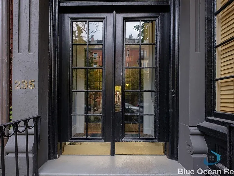 235 Beacon St #10 — Photo 21