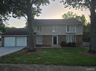 477 Ironwood Dr, Ballwin, MO 63011