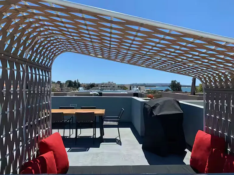 4034 Riviera Dr — Photo 19