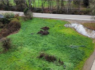 140 SE Pete Ave, Myrtle Creek, OR 97457