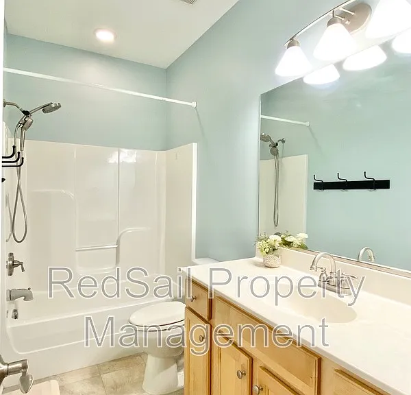 216 S 2nd St — Photo 13