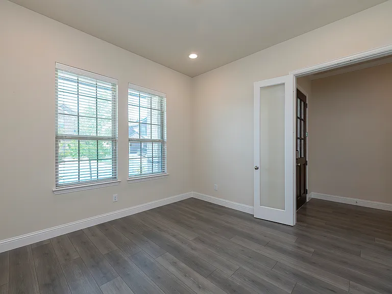 3208 Morris Ln — Photo 4