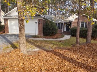 465 Sandhills Cir, Pinehurst, NC 28374