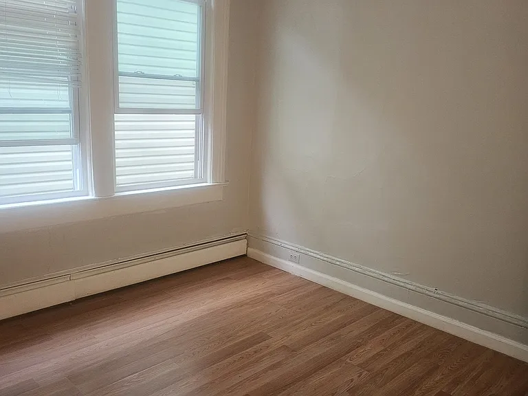 39 George St #2 — Photo 12