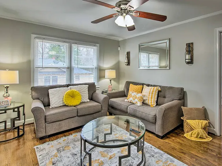 2231 Newnan St #1 — Photo 2