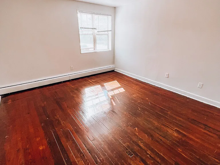 1238 Magnolia Ave — Photo 3