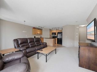18 W Auburn Bay Cmn SE, Calgary, AB T3M0M3
