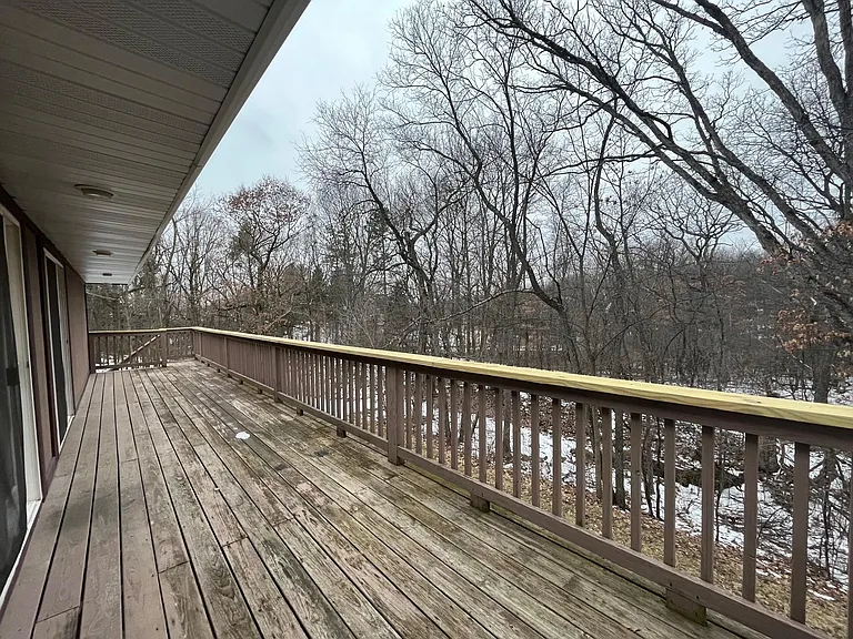 S9W31465 Irwin Ct — Photo 12