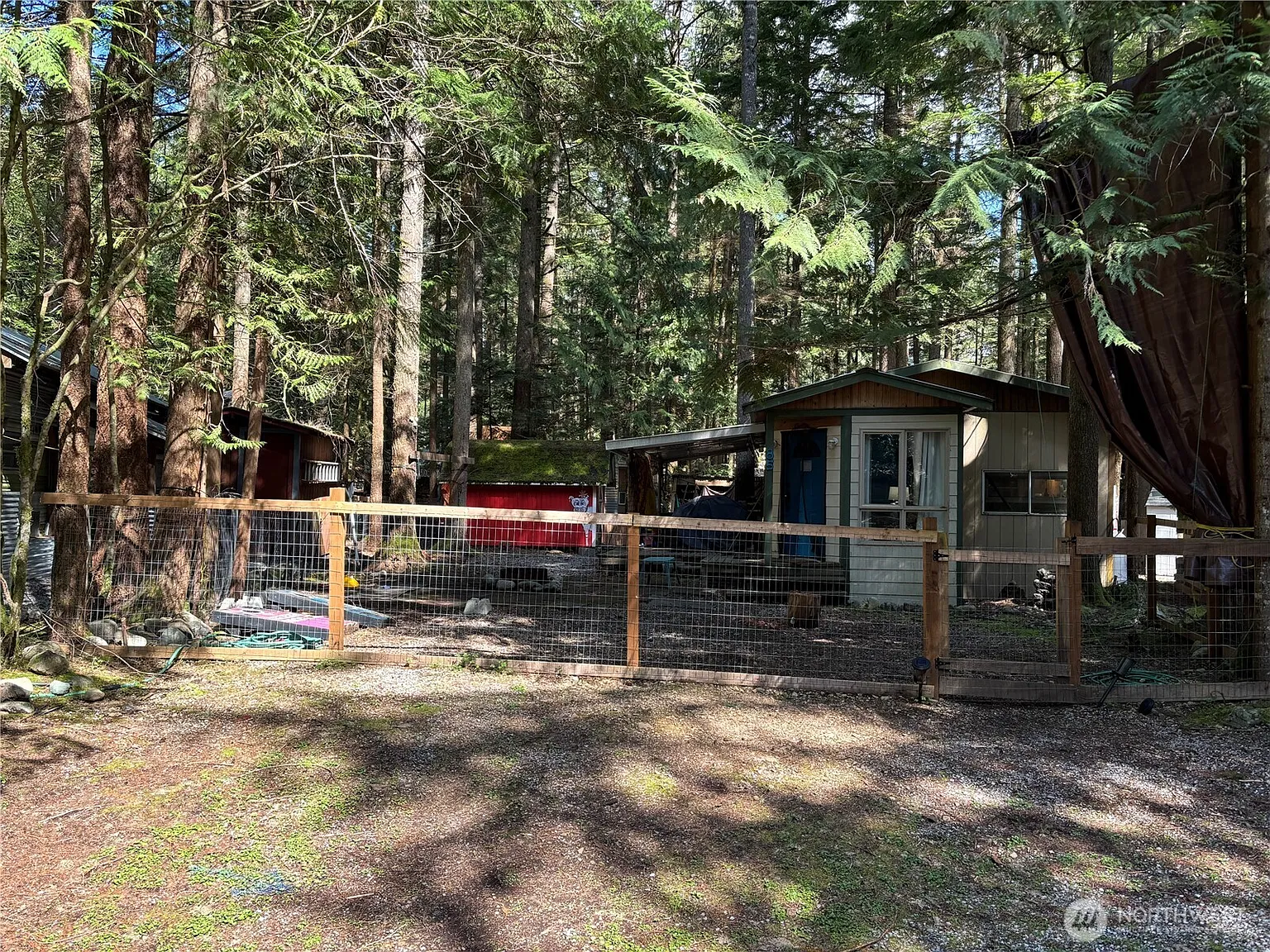 1085 Birch Lane photo 1