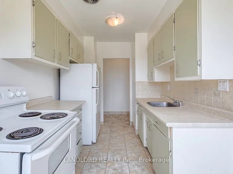 111 Craydon Rd #204 — Photo 6