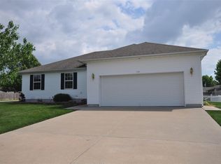 301 Prairie Ln, Monett, MO 65708