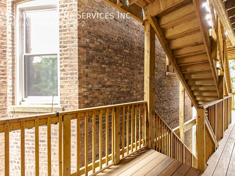1023 N Leavitt St #2 — Photo 9
