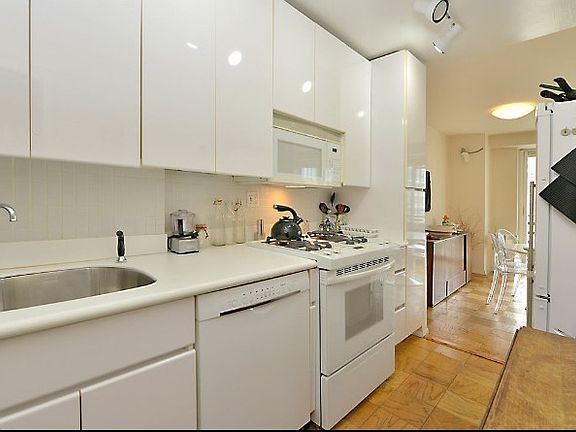 3rd image of 392 Central Park W APT 9B