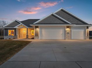 1652 Torchwood Trl, De Pere, WI 54115