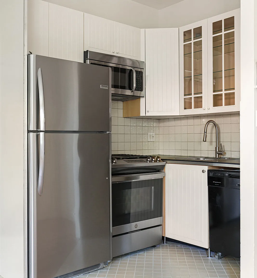 188 Eckford Street — Photo 3