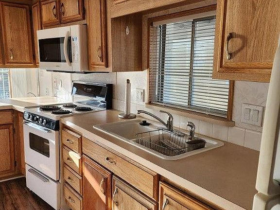 3rd image of 29 S Main St #37