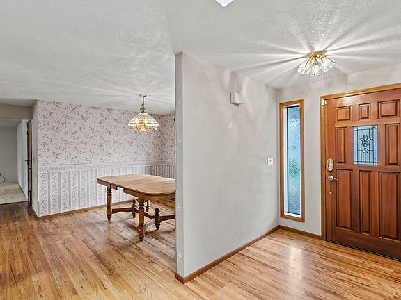 4th image of 2325 Asher Dr