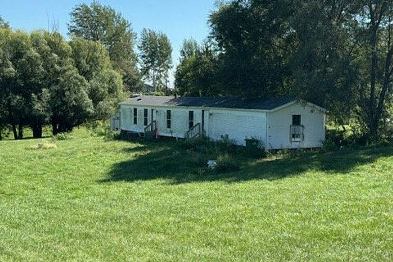 1st image of 9944 Shrine St