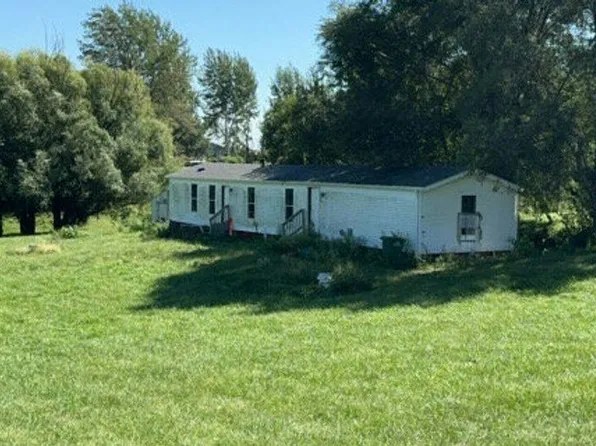 9944 Shrine St, Reasnor, IA 50232
