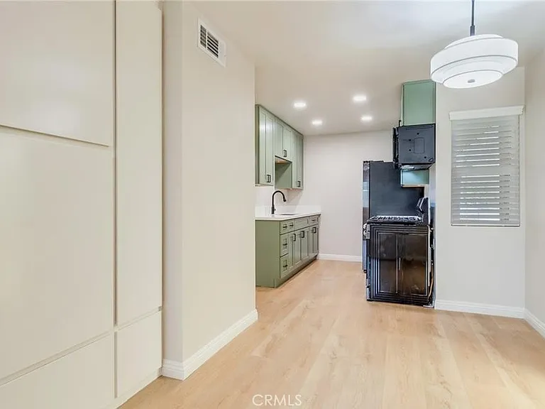 11119 Poplar St #C — Photo 12