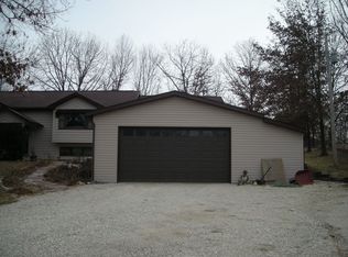 28 Cedar Ln, Troy, MO 63379
