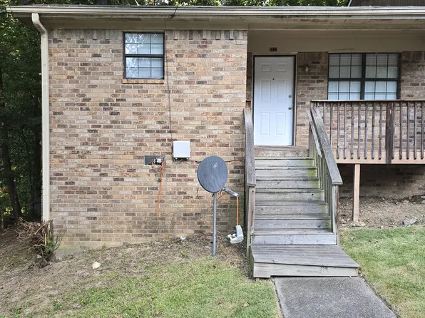 8372 Warren Dr, Douglasville, GA 30134