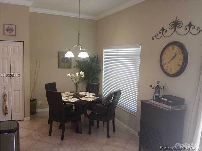 1st image of 4260 Palmetto Trl