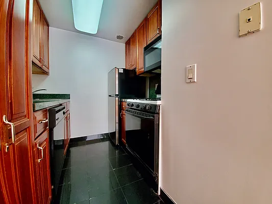 Rented by Julien Aractingi, LREB | media 27