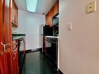 Rented by Julien Aractingi, LREB