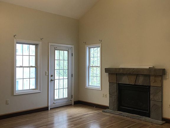 3rd image of 87 Village Dr