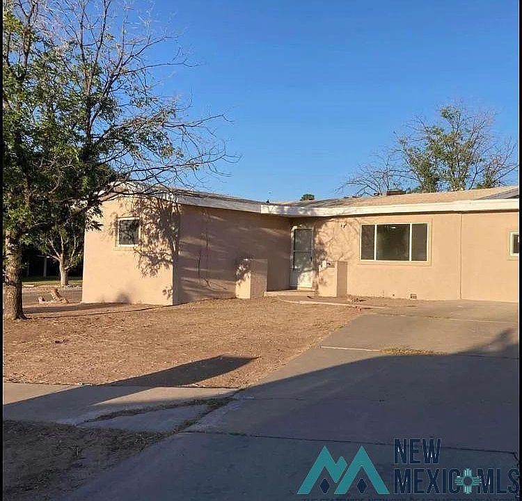 1st image of 1016 Sandia St