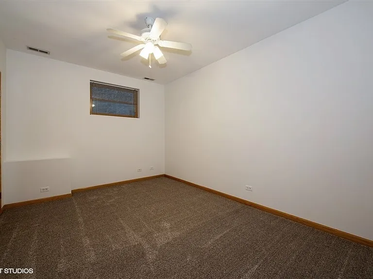 623 W Briar Pl #1 — Photo 8