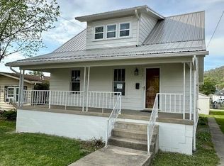 2216 4th St, Moundsville, WV 26041