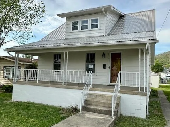 2216 Fourth Street, Moundsville, WV 26041