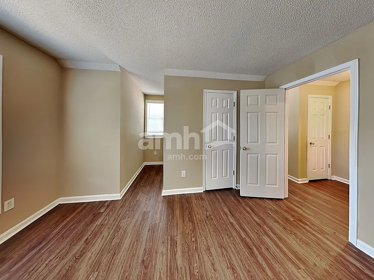 620 Claredon Ct — Photo 20