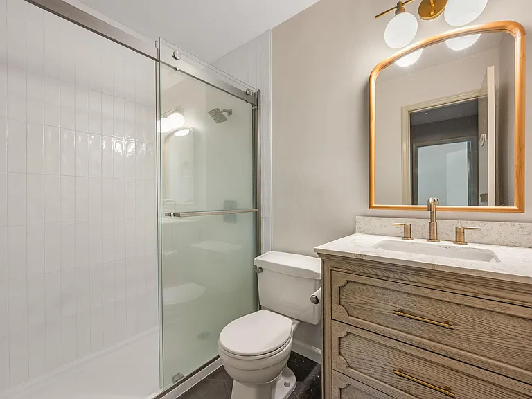1901 Lobelia Dr — Photo 24