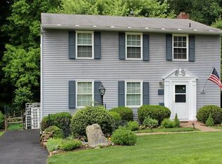 1194 Tidewood Dr, Bethel Park, PA 15102