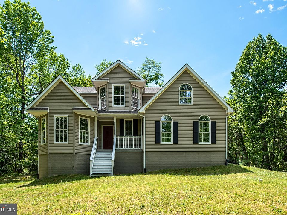 1st image of 8158 Gallant Green Dr
