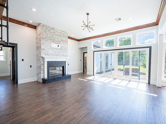 3rd image of 4920 Westridge Park W