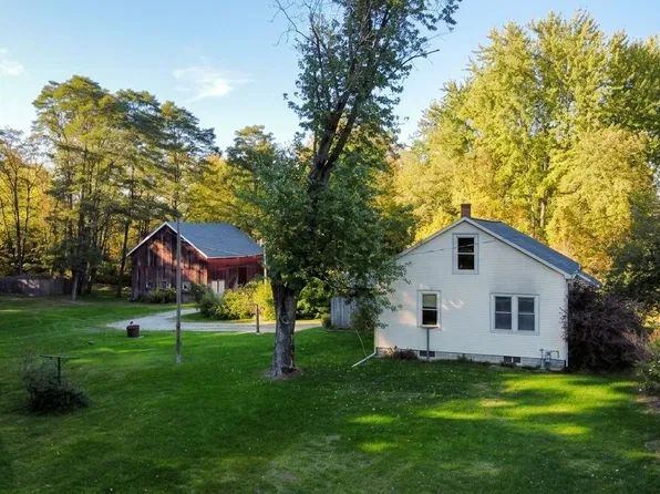 17655 112th Ave, Nunica, MI 49448
