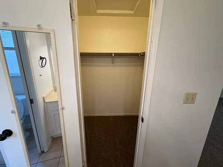 823 Menlo Ave — Photo 7