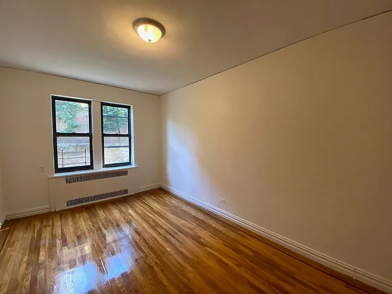 560 W 218th St #4B — Photo 10