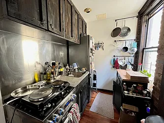 Rented by PocketBroker Inc