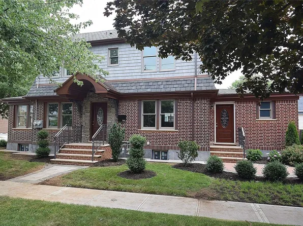 146 Lowell Avenue, Floral Park, NY 11001