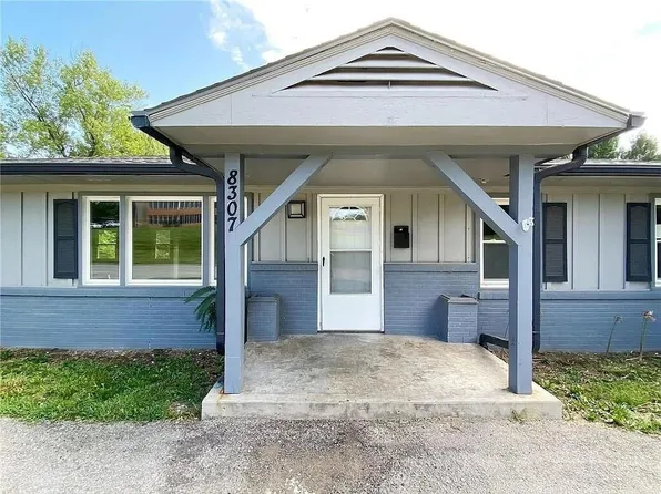 8307 Holmes Rd, Kansas City, MO 64131
