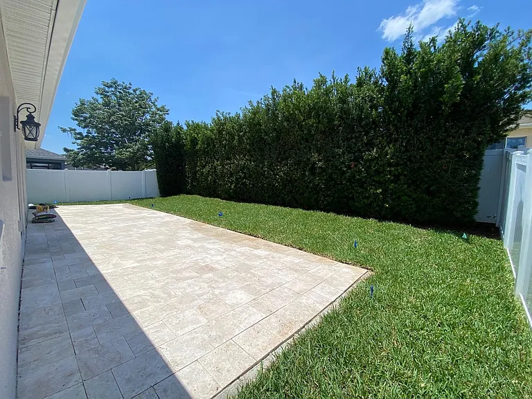 13740 Laranja St — Photo 27
